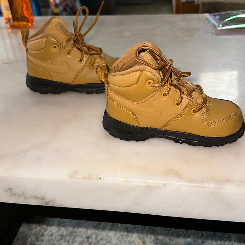 Tan Nike Boots | Size 8C | Gently Worn